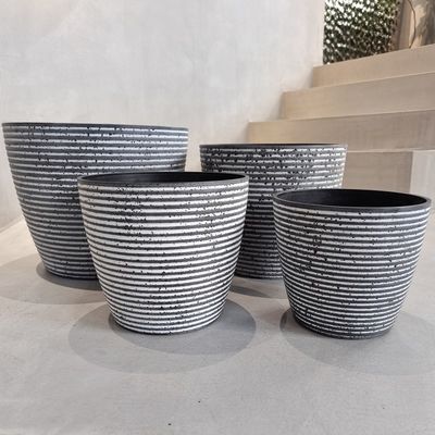 주문 하수구멍 이 있는 야외 나무 플라스틱 꽃 냄비 online manufacture