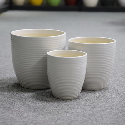 주문 우리 의 세라믹 냄비 와 함께 놀라운 식물 전시 다양한 크기의 세라믹 꽃 냄비 가 있습니다 online manufacture